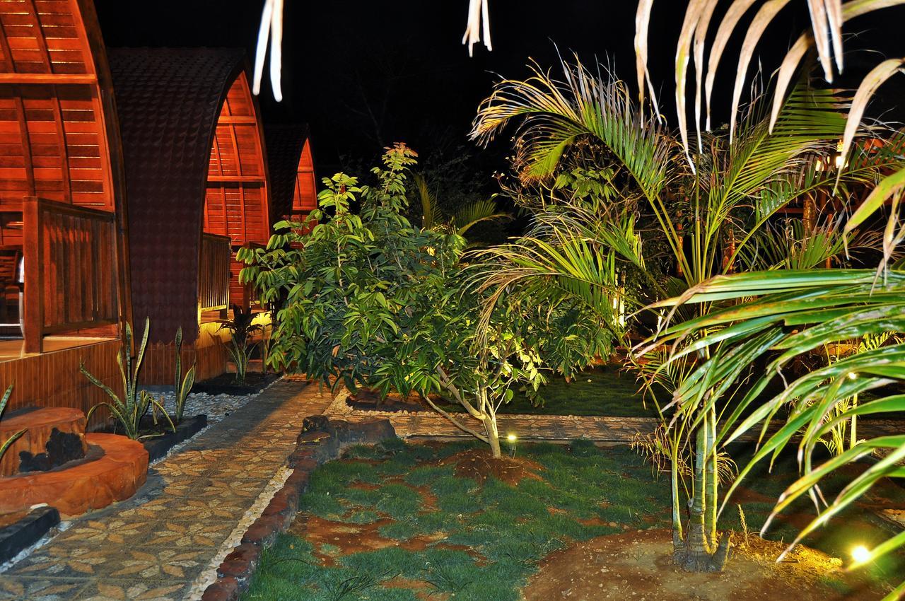 Setilas Bungalows Batununggul Buitenkant foto